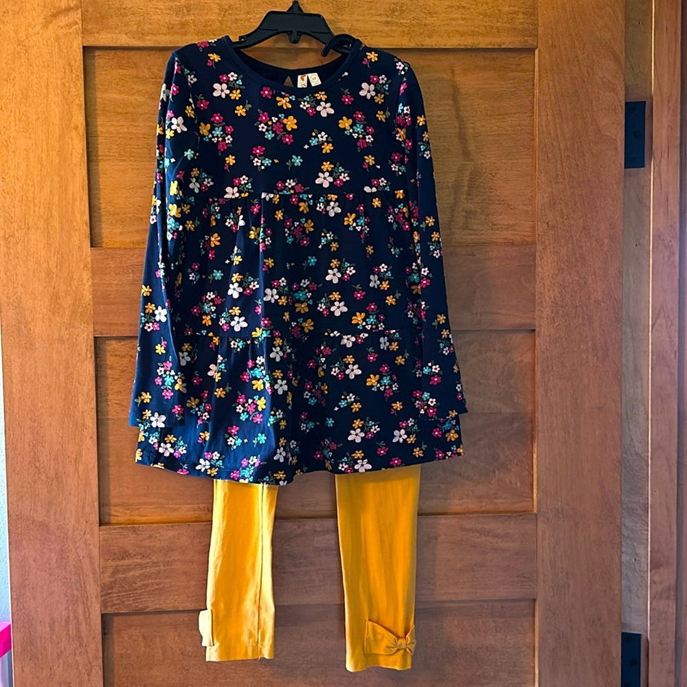 Girls tangerine sky matching set. Size 6X. Worn once.